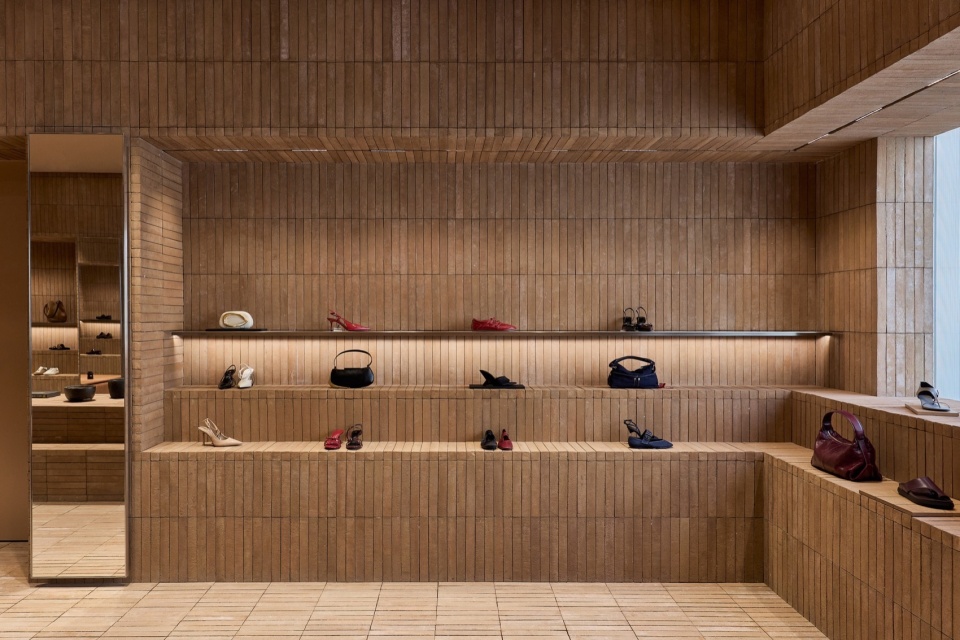 ZARA Nanjing Xinjiekou Flagship Store by AIM Architecture