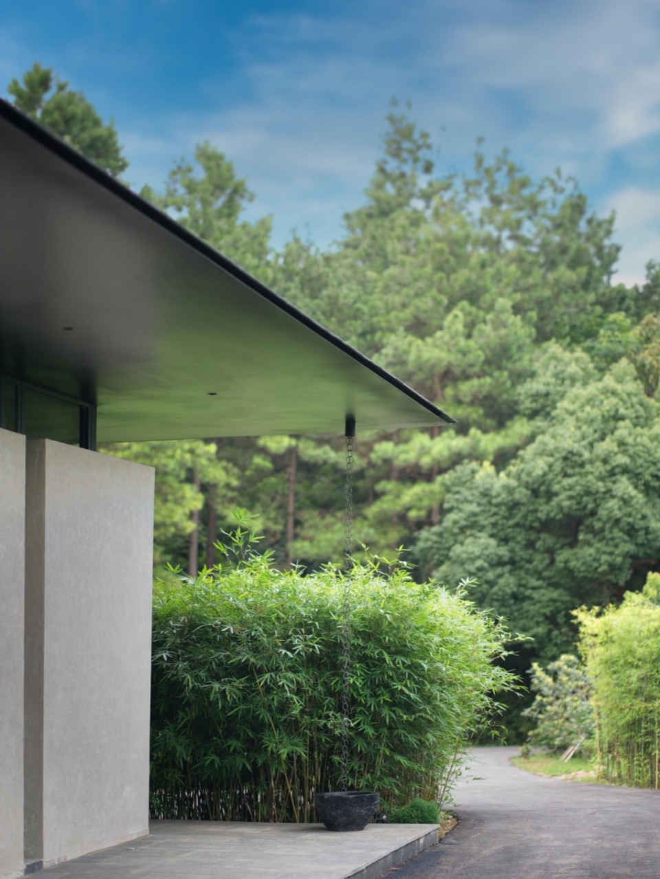 Anadu Pine Villa by STUDIO8 Architects