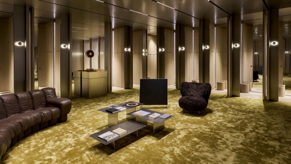 ZARA Nanjing Xinjiekou Flagship Store by AIM Architecture