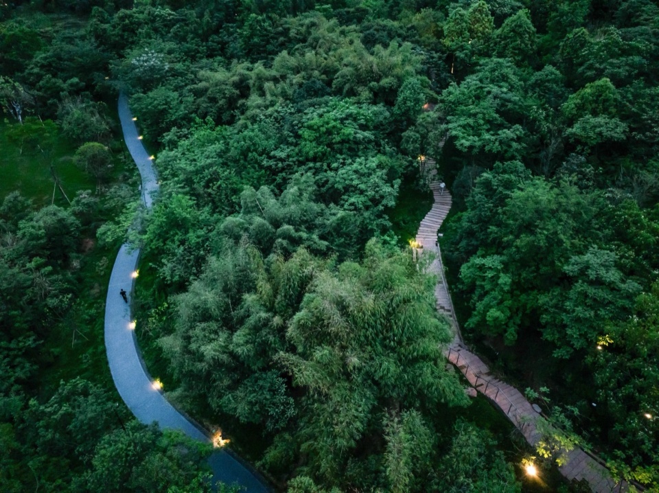 Green Field Park by Sichuan Ledao Landscape Design Co Ltd
