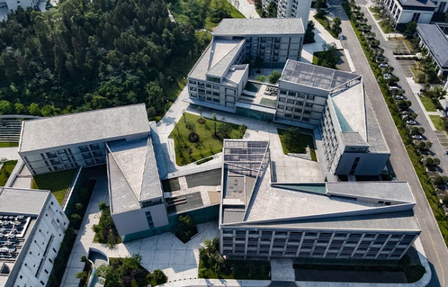 西华大学宜宾产教融合实训基地 / 非常建筑