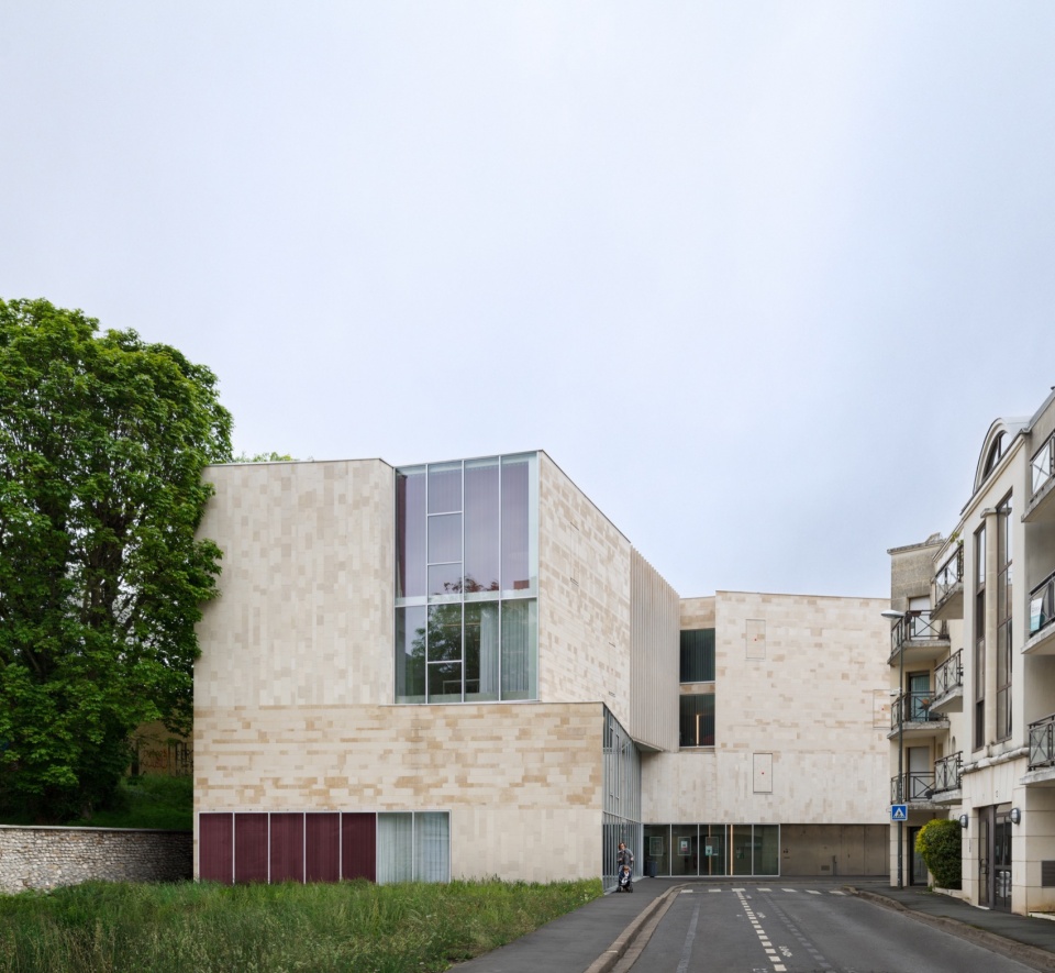 Cultural Centre in Bourg la Reine by Dominique Coulon Associes