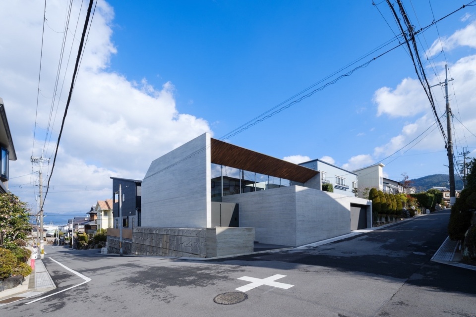 ELEMENT by APOLLO Architects Associates Co Ltd