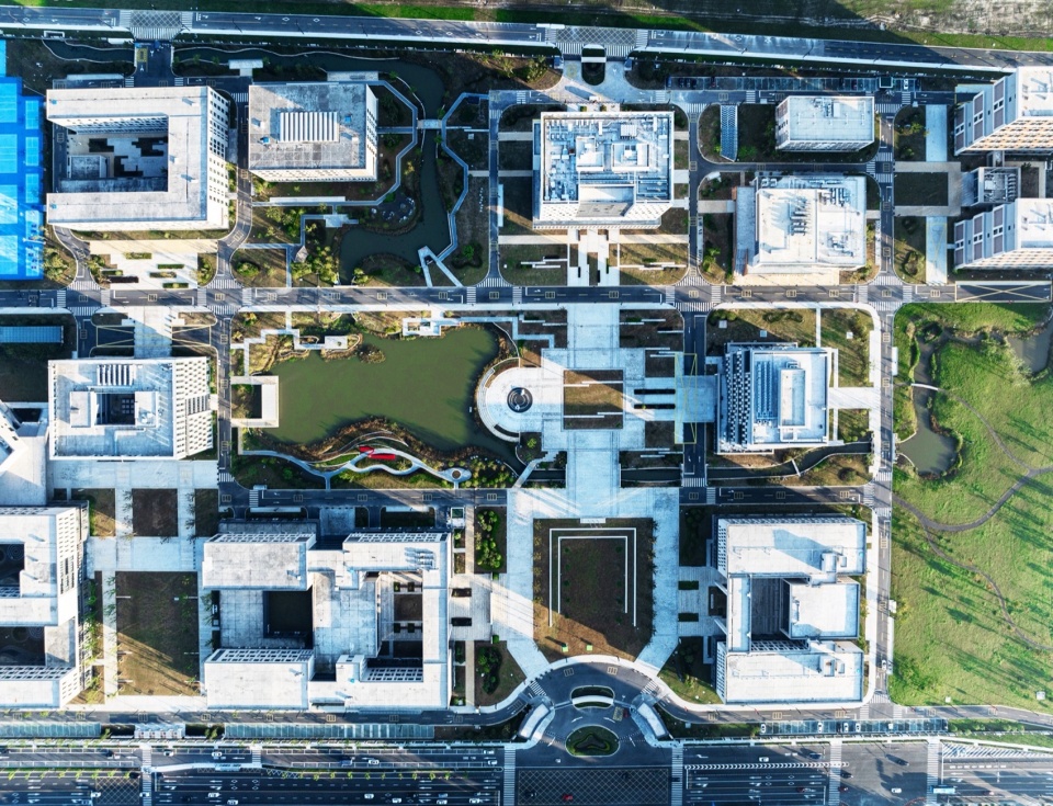Zhejiang Haiyan Vocational Education Center by TJAD