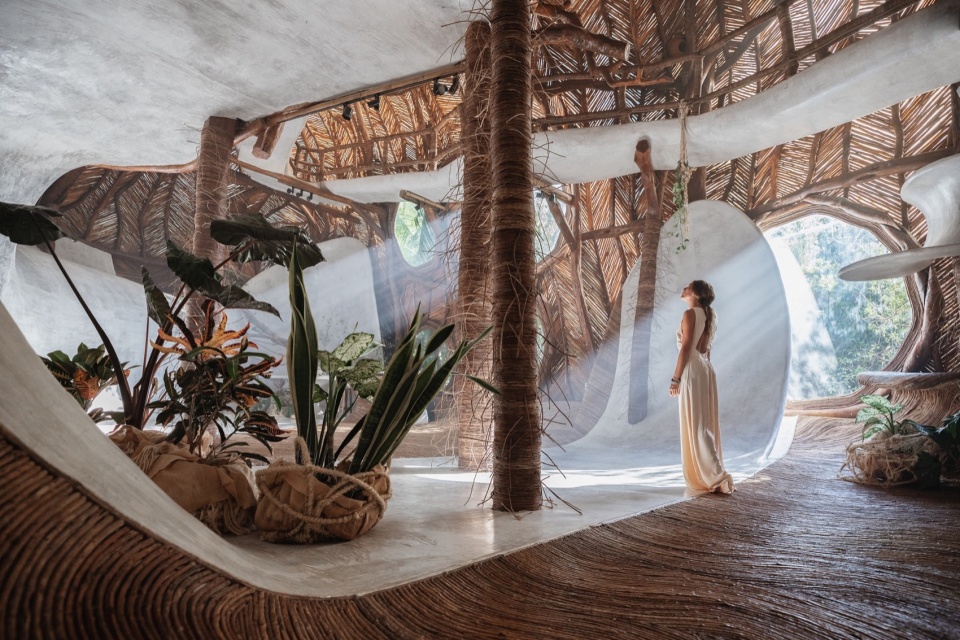 AZULIK by Eduardo Roth