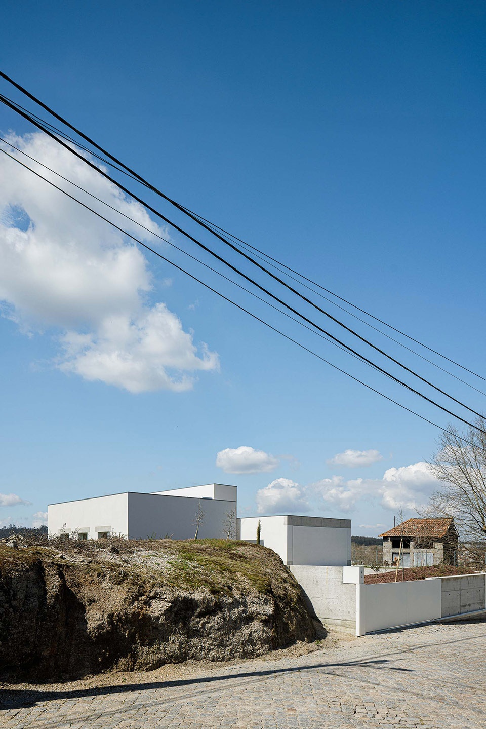 pedrantil house by helder da rocha arquitectos