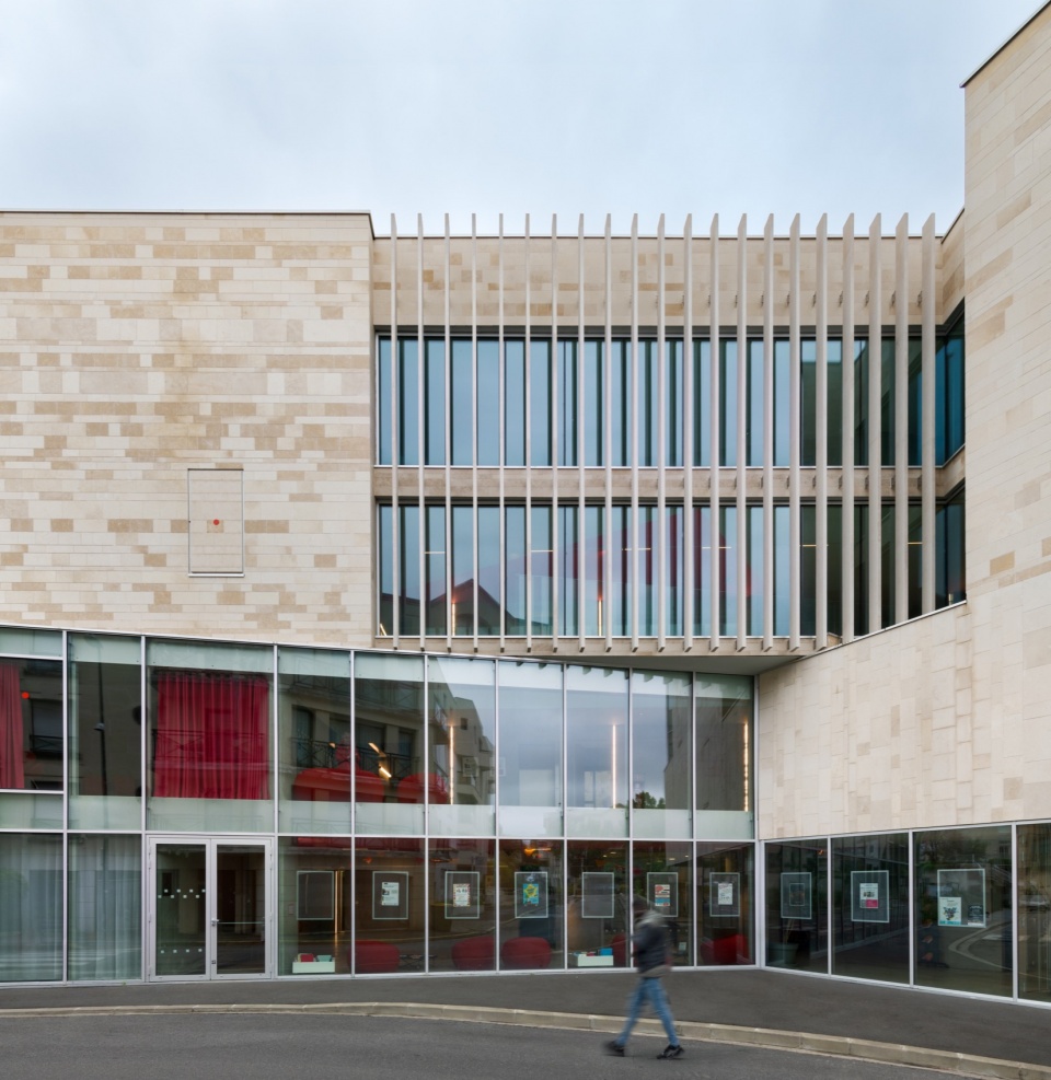 Cultural Centre in Bourg la Reine by Dominique Coulon Associes
