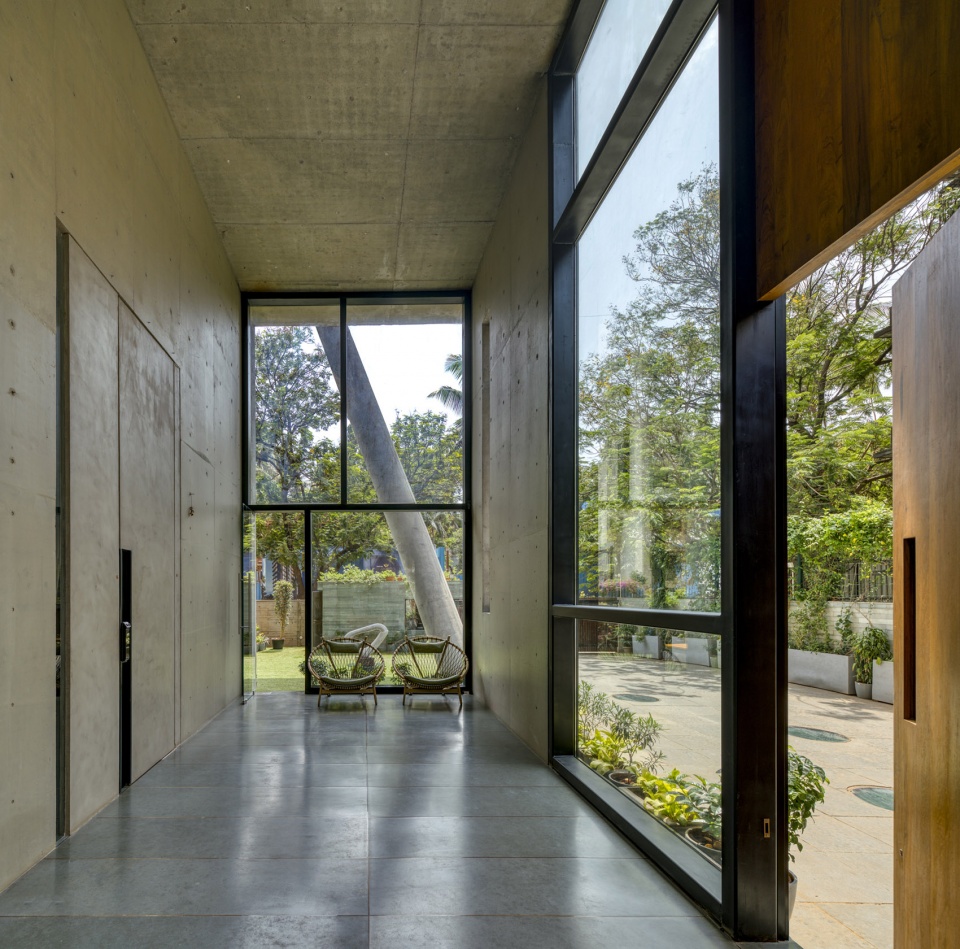 j house by malik architecture