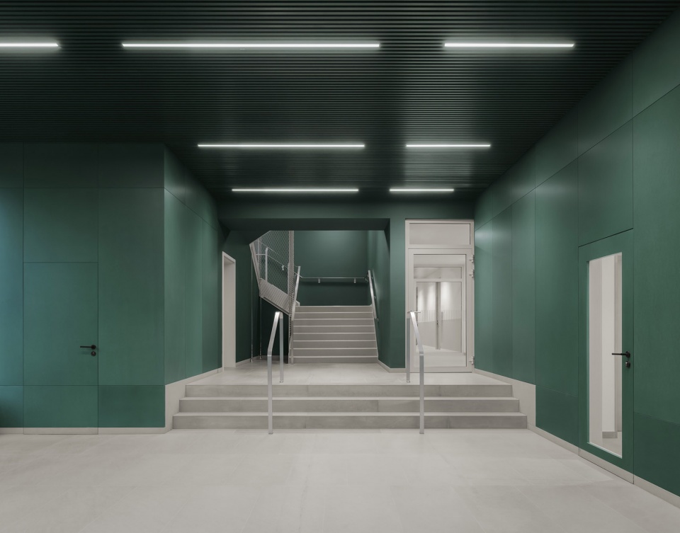 new office building by bureaux andrew phillips