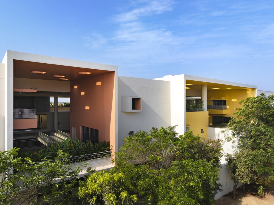 rainbow international school by spacefiction studio