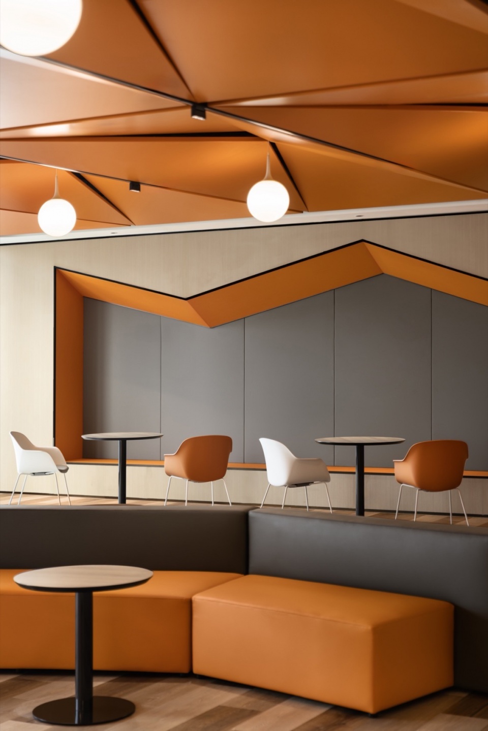 Sanqi Mutual Entertainment Global Headquarters Building by GWP Architects