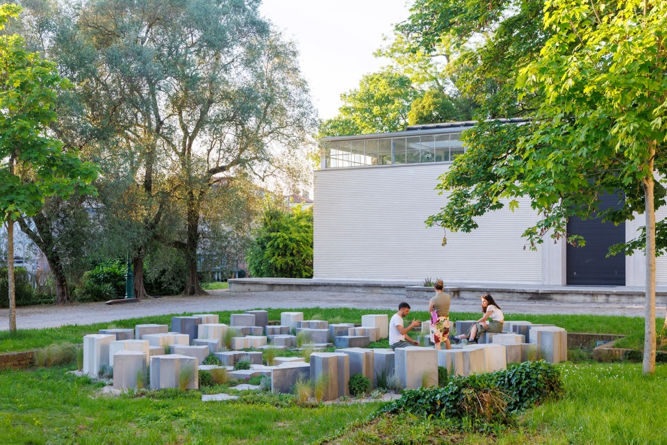 biennale architettura 2025 the map of glass by barkow leibinger