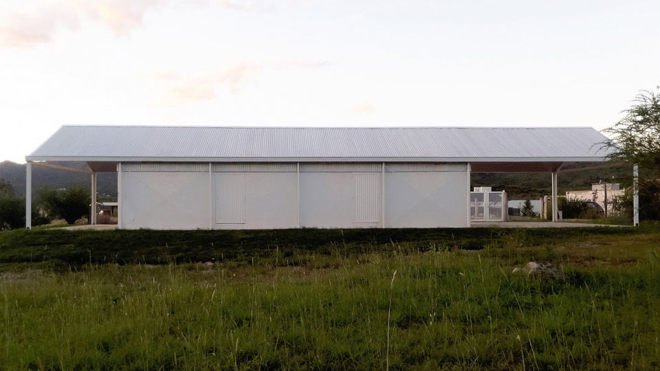 casa granero by estudio bnaa