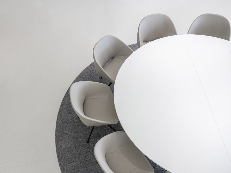 changchun wutai medical office by ippolito fleitz group