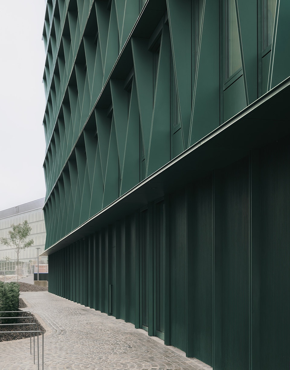 new office building by bureaux andrew phillips