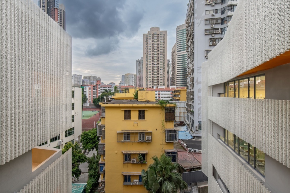 Cuizhu Foreign Language School by Studio Link Arc