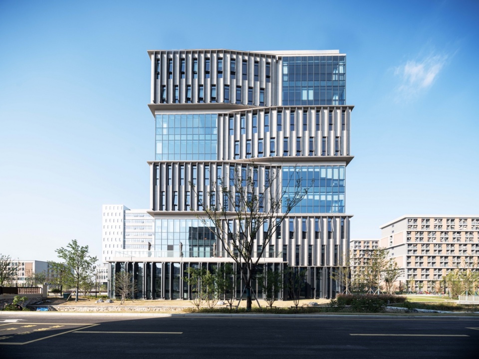 Zhejiang Haiyan Vocational Education Center by TJAD