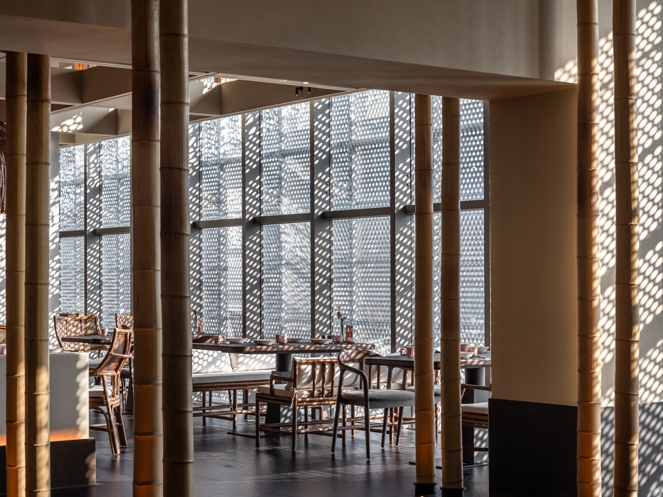 xiaorong garden classic sichuan restaurant by guo xin space design xian