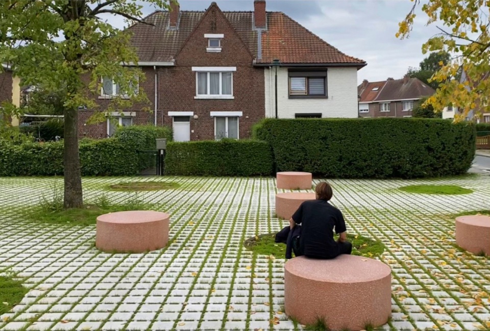 Contemporary Garden City by L atelier DEV architecture