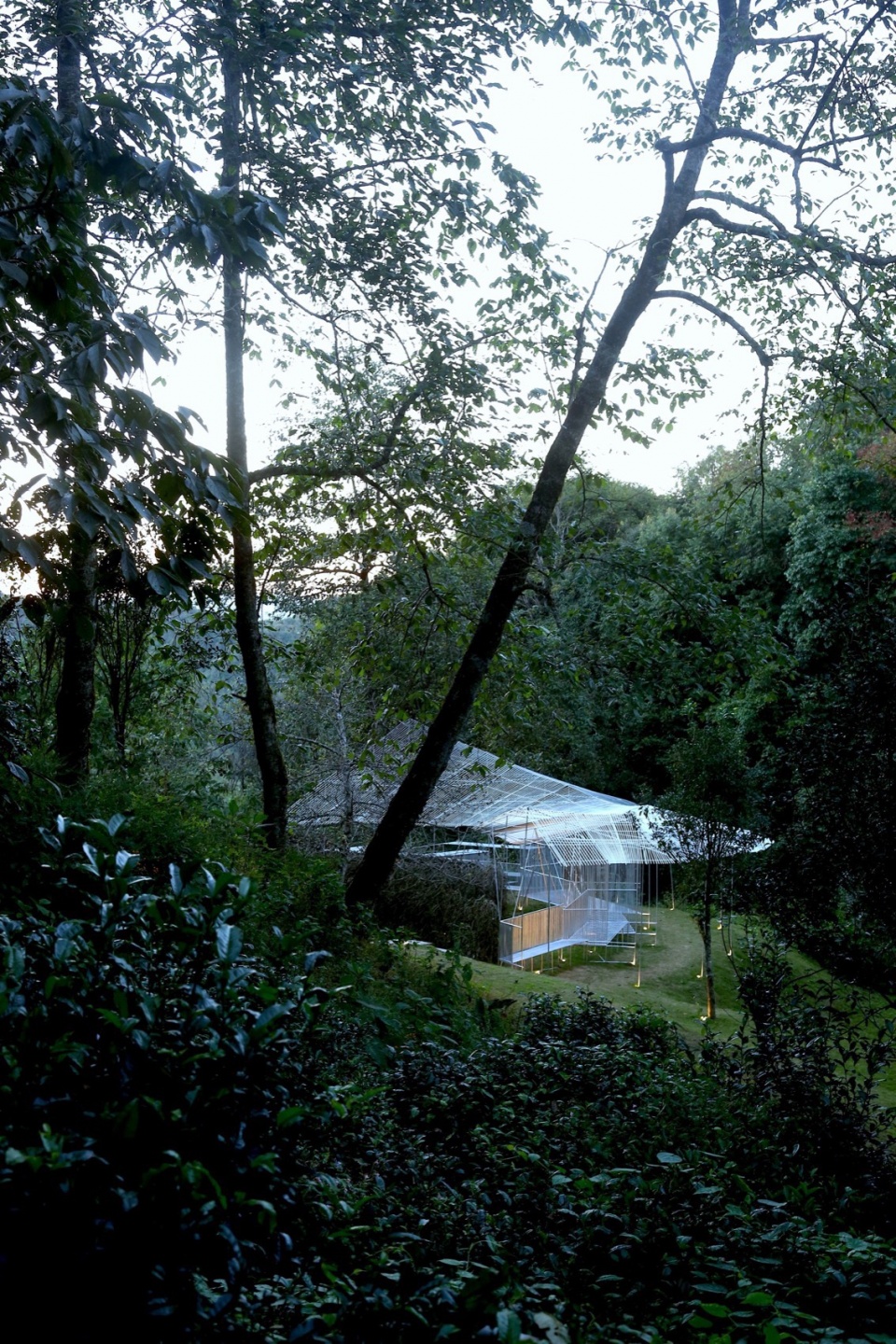 Dali Wuliang Mountain s Phoenix Feather Tea Pavilion by Kong Xiangwei Studio
