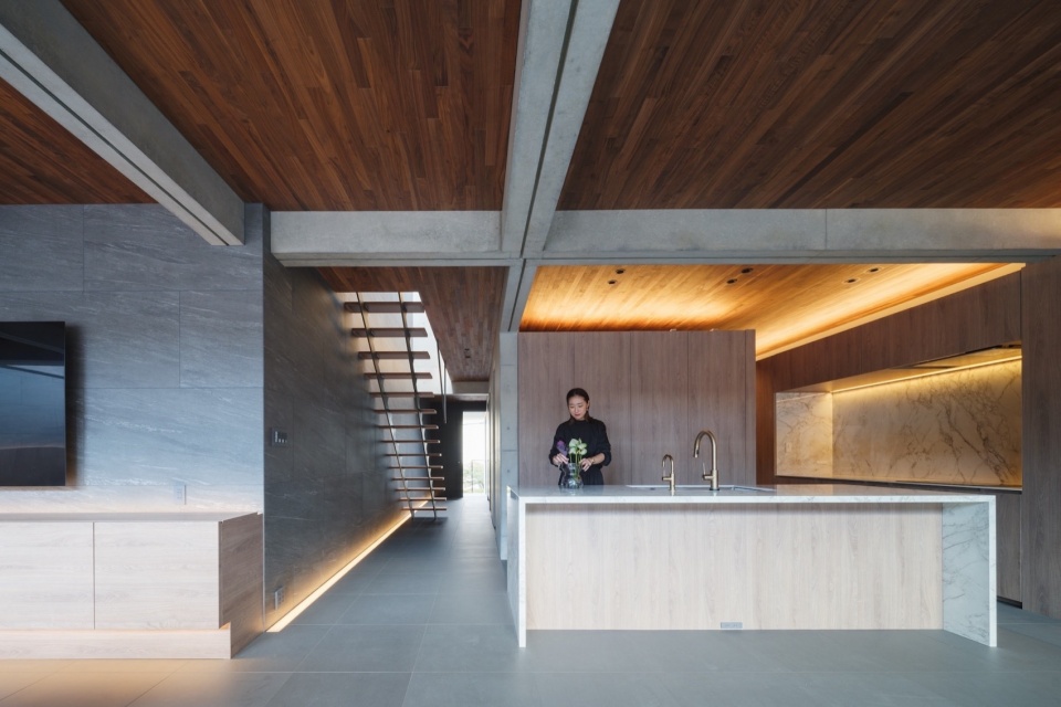 ELEMENT by APOLLO Architects Associates Co Ltd