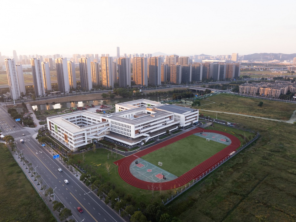 jingle new district zhanqian primary school by tjad