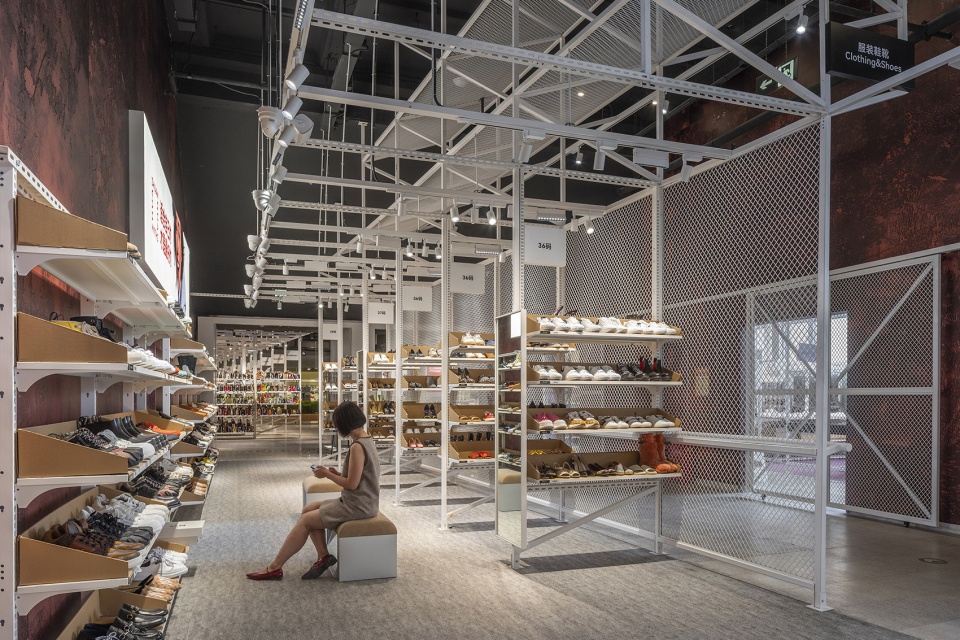 super zhuanzhuan retail space by spacestation