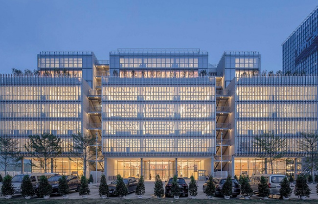 Shenzhen Whittle School by Renzo Piano Building Workshop