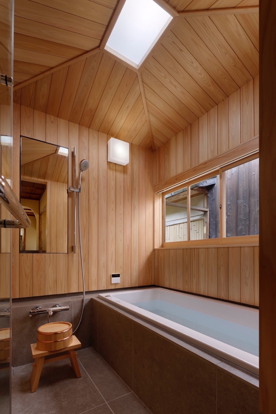 Hotel VMG Villa Kyoto by Moriyoshi naotake Atelier
