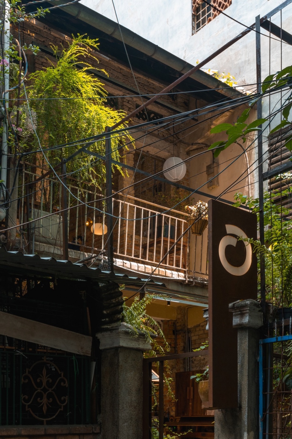 O Plant based Ton That Dam Cafe Restaurant xuong xep