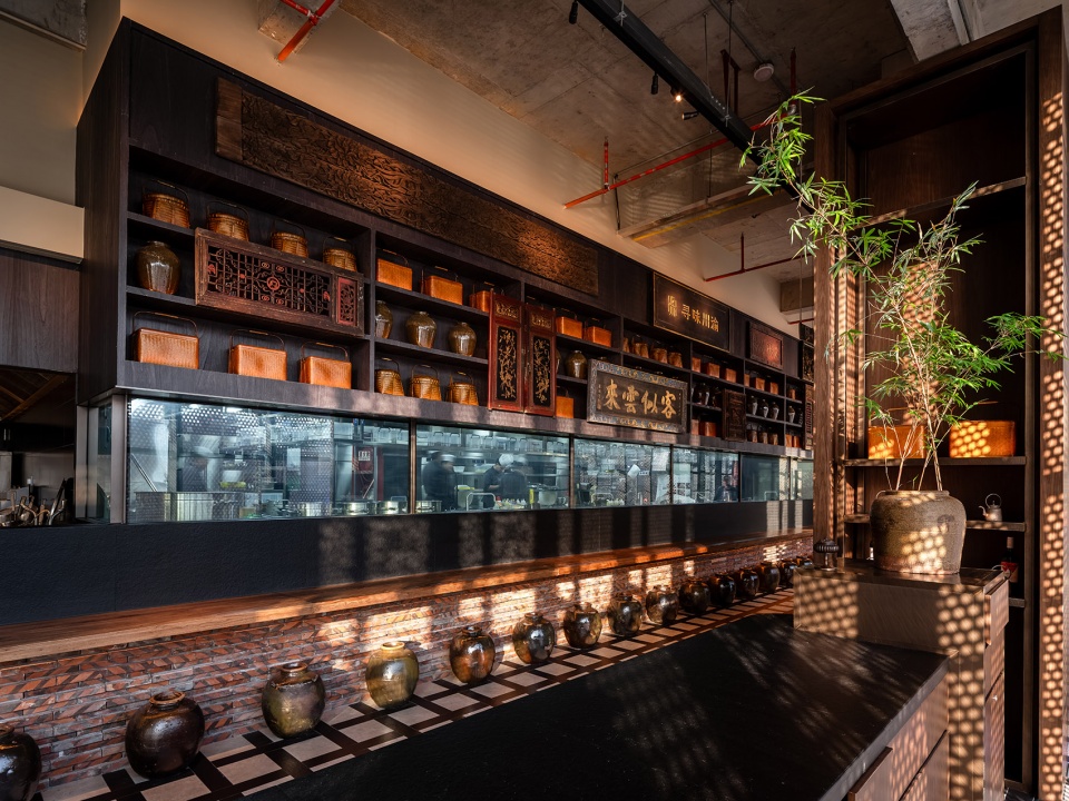 xiaorong garden classic sichuan restaurant by guo xin space design xian
