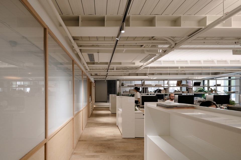 uni x associates 4 0 by uni x associates
