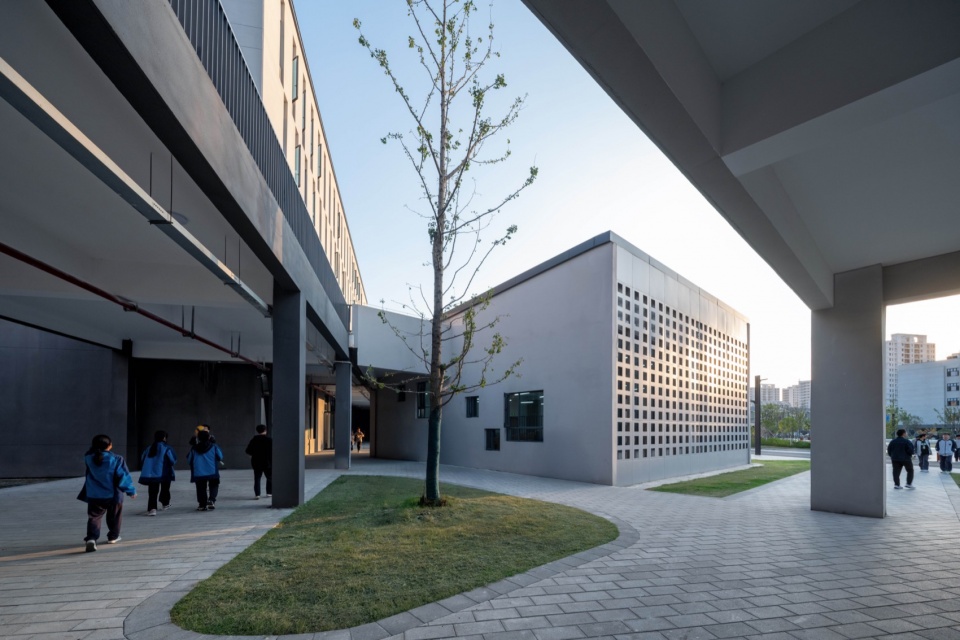 Zhejiang Haiyan Vocational Education Center by TJAD