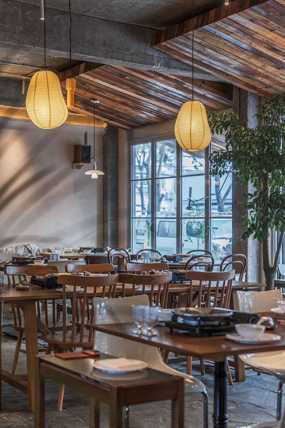 wuque jiu restaurant design by moon architects
