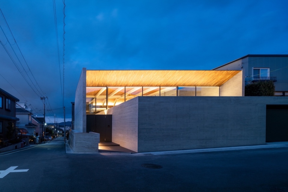 ELEMENT by APOLLO Architects Associates Co Ltd