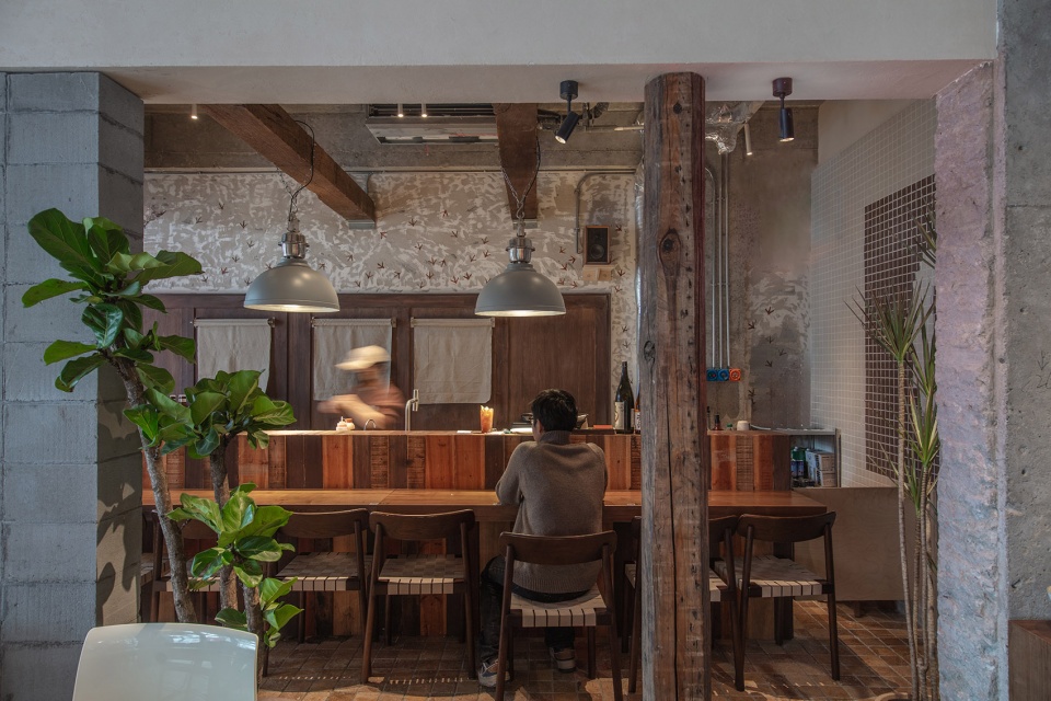 wuque jiu restaurant design by moon architects