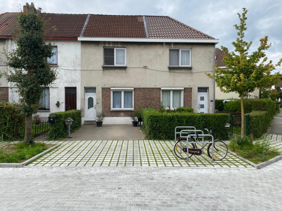 Contemporary Garden City by L atelier DEV architecture