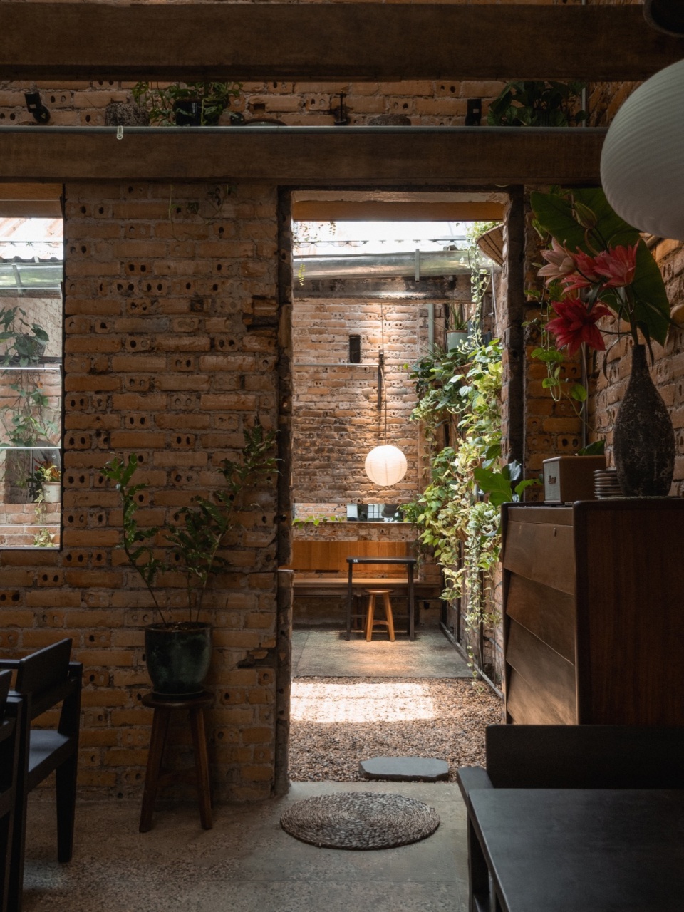 O Plant based Ton That Dam Cafe Restaurant xuong xep