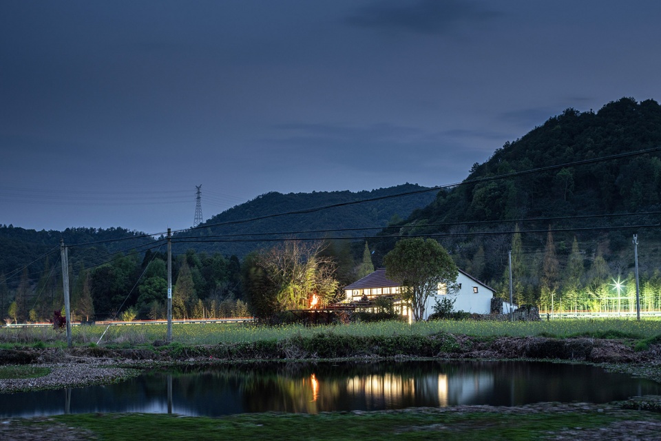 jiangxi village field study house by menjue architects