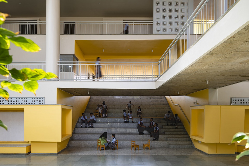 rainbow international school by spacefiction studio