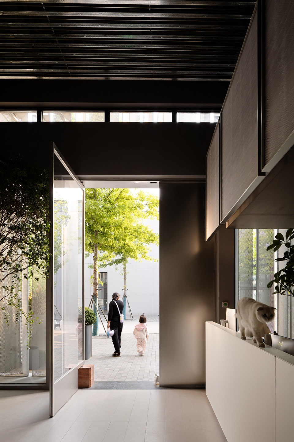 uni x associates 4 0 by uni x associates