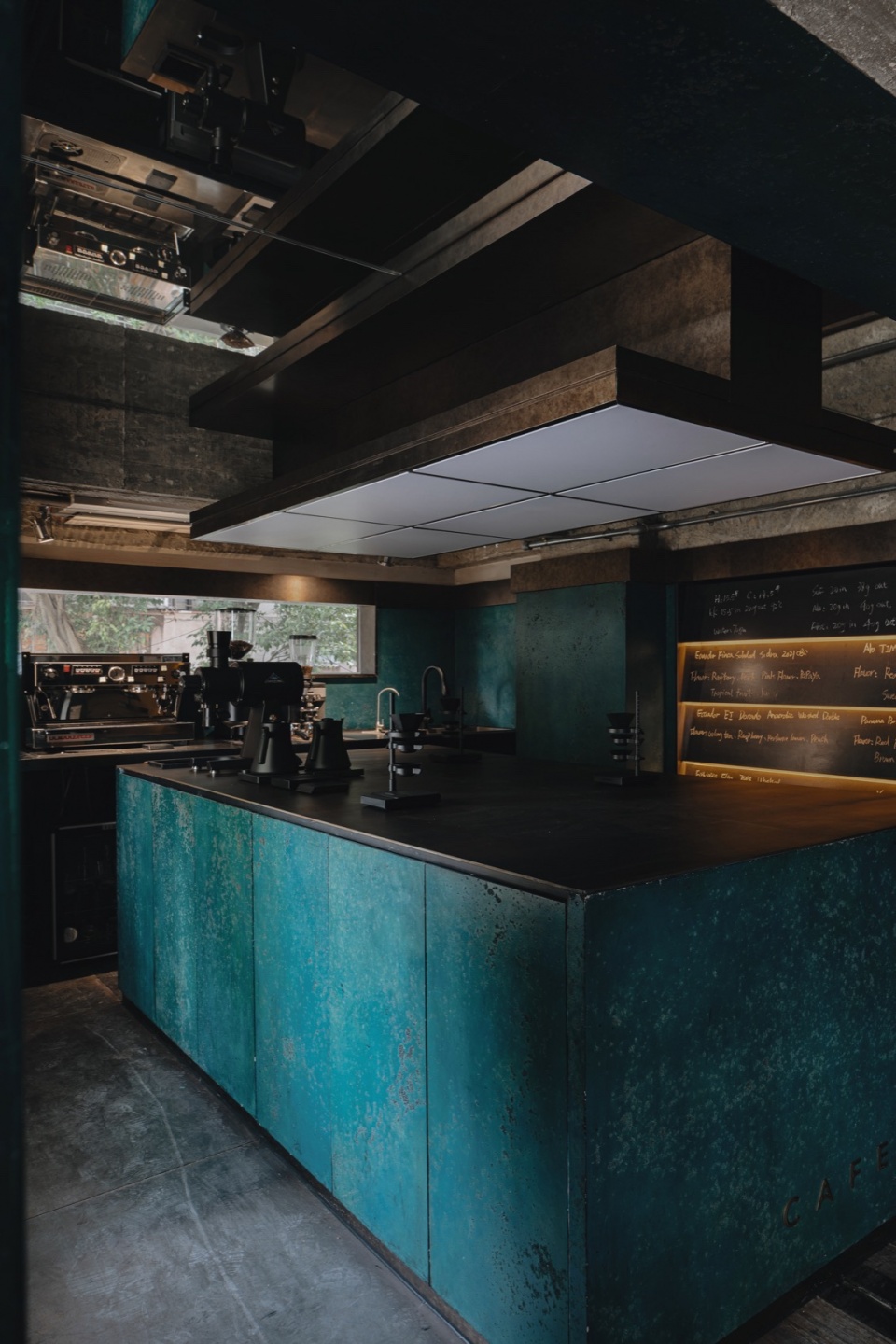yotree cafe by hhhhsstudio