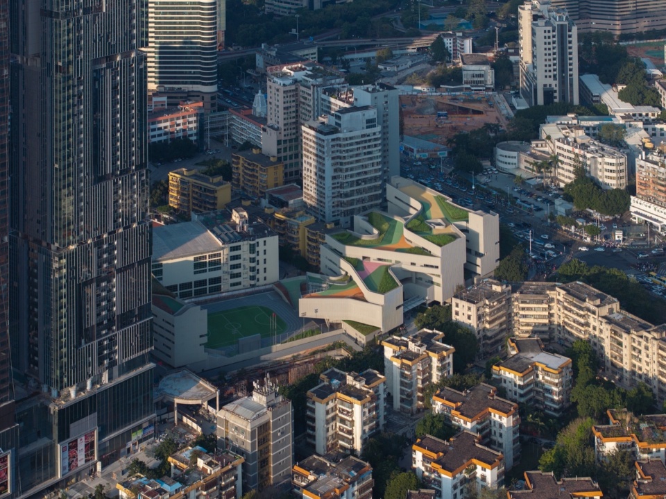 Cuizhu Foreign Language School by Studio Link Arc