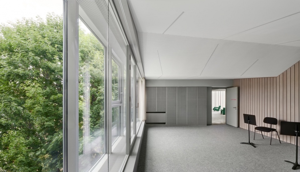 Cultural Centre in Bourg la Reine by Dominique Coulon Associes