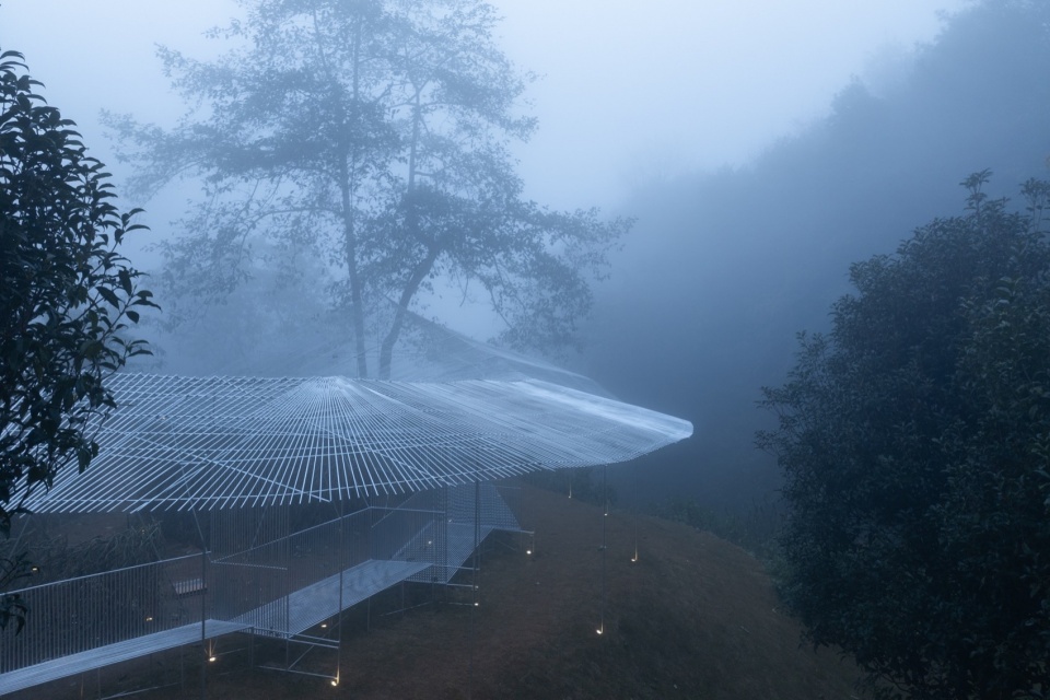 Dali Wuliang Mountain s Phoenix Feather Tea Pavilion by Kong Xiangwei Studio