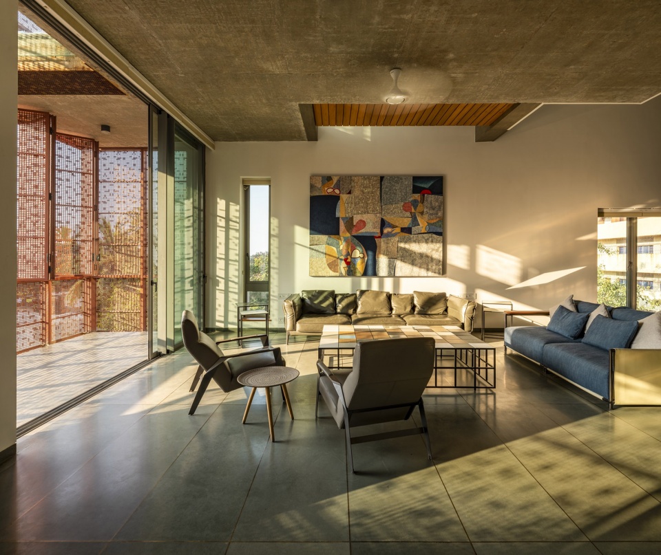 j house by malik architecture