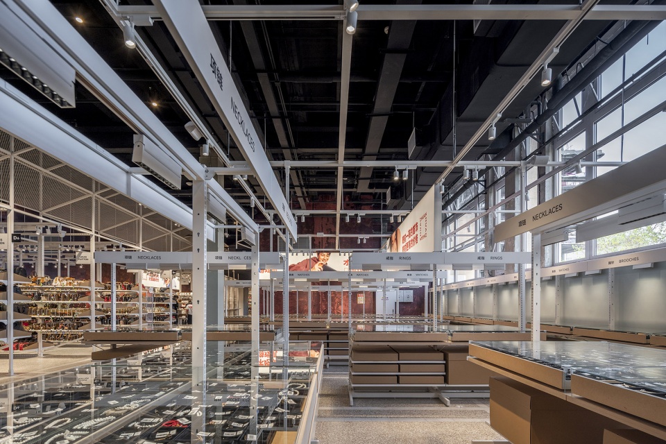 super zhuanzhuan retail space by spacestation