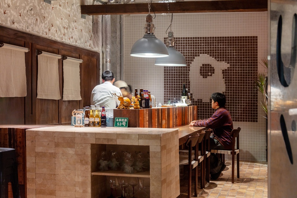 wuque jiu restaurant design by moon architects