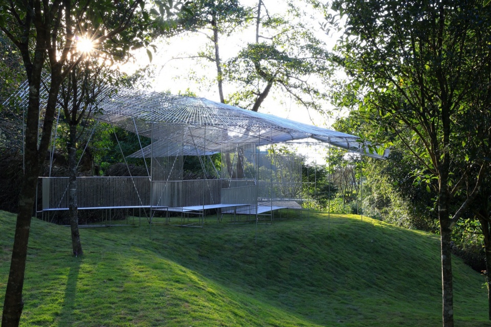 Dali Wuliang Mountain s Phoenix Feather Tea Pavilion by Kong Xiangwei Studio