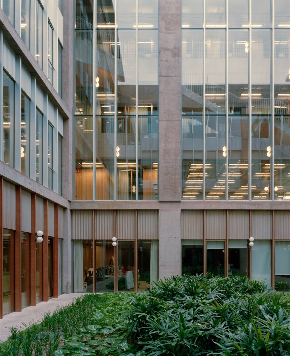 VHIR Research Centre Vall d Hebron Campus by BAAS arquitectura